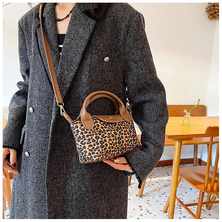 小羊家洋气小豹纹斜挎包时髦单肩购物袋小众女包