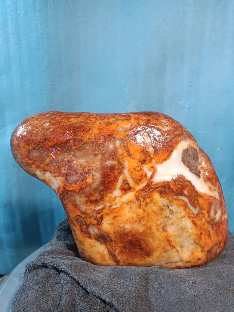 唐河彩玉石籽料摆件