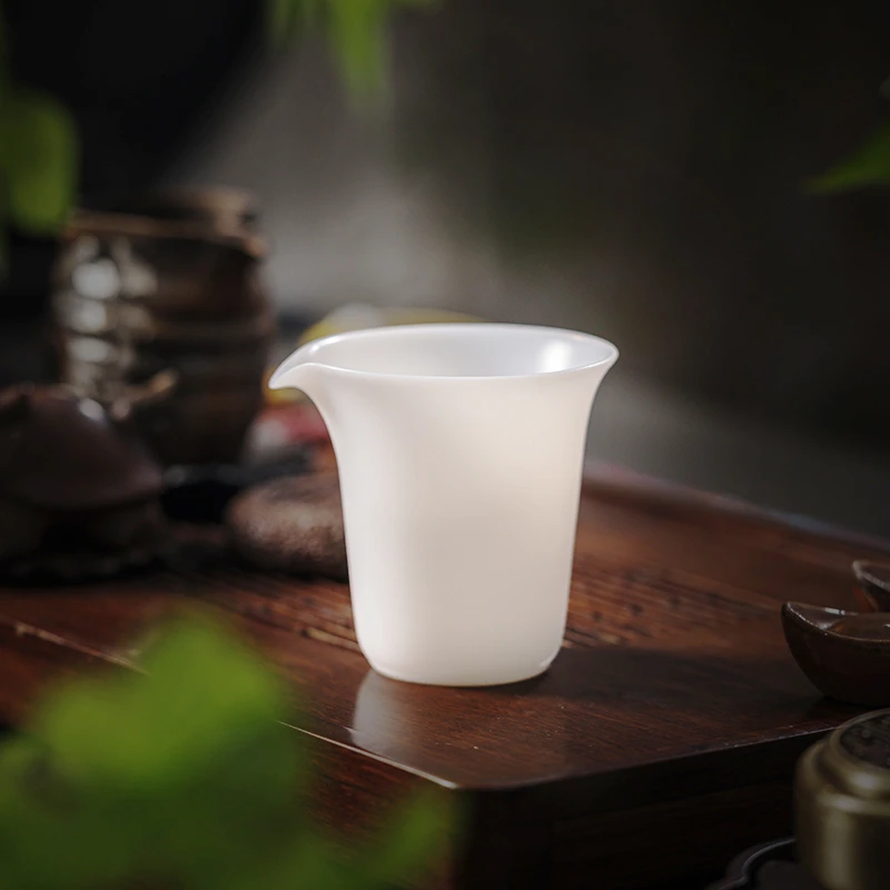 冰种白瓷公道杯茶海高档功夫茶具中式家用德化羊脂玉瓷分茶器公杯