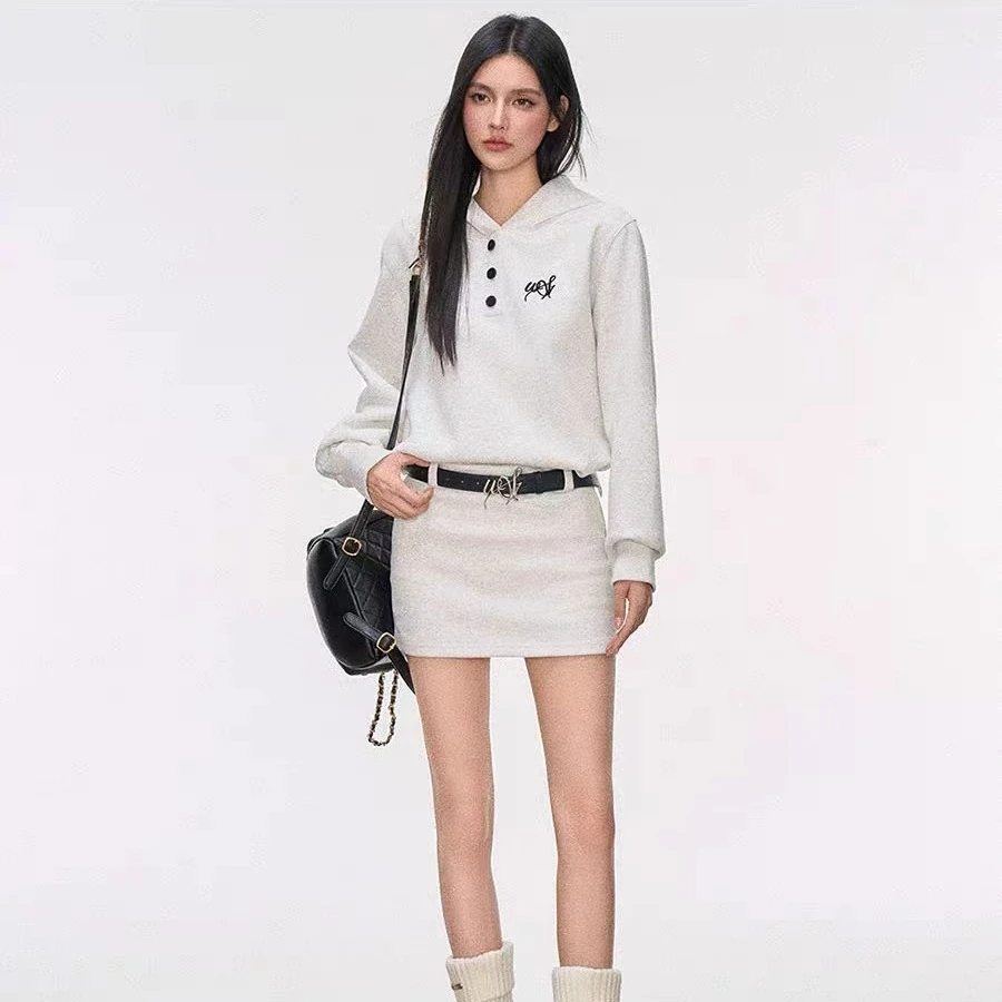 2024年新款秋季通勤学院风修身显瘦韩系高级感百搭针织连帽卫衣裙