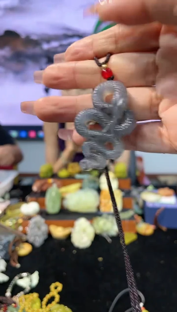 【闪购商品】岫玉吊坠未镶嵌·