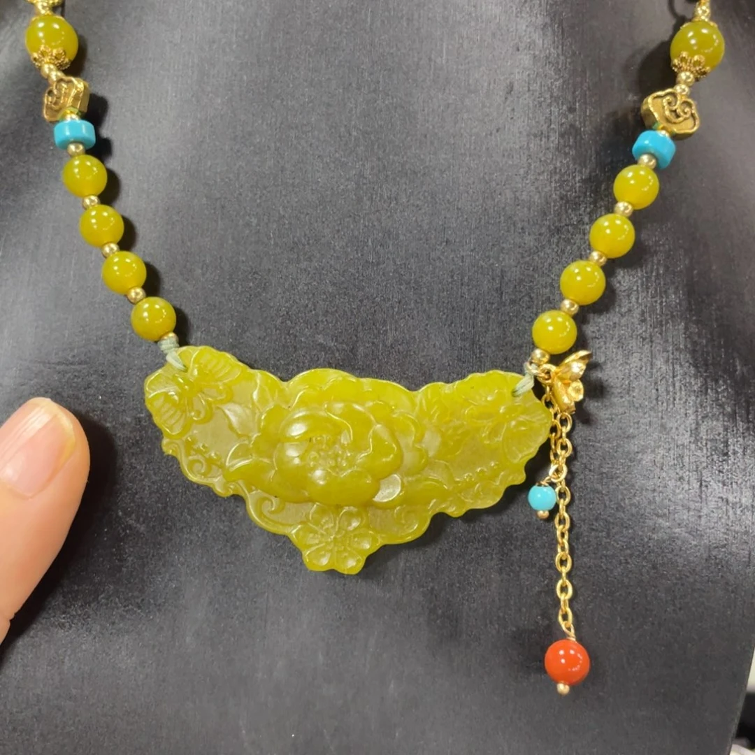 蛇纹石玉吊坠未镶嵌