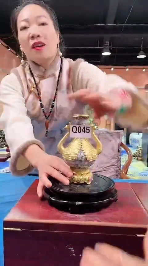【闪购商品】陶瓷摆件Q045