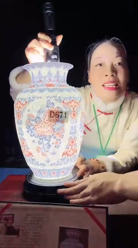 【闪购商品】陶瓷摆件D671刘贤明点釉赏瓶【配证书礼盒】