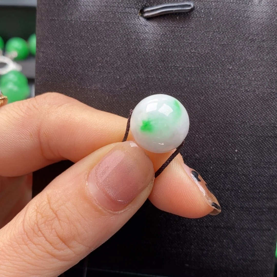 翡翠颈饰未镶嵌卡13