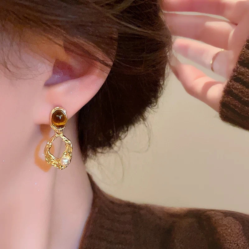 铜合金耳饰 小众轻奢虎眼高级耳夹无耳洞女复古美拉德蚊香盘气质