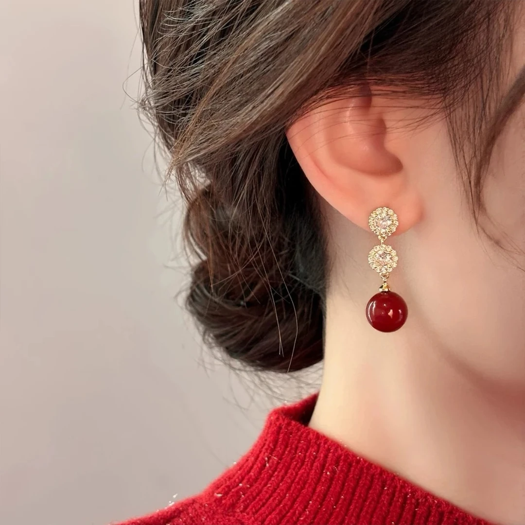铜合金耳饰 法式复古珠珠无耳洞耳夹蚊香盘长款轻奢闪钻气质红色