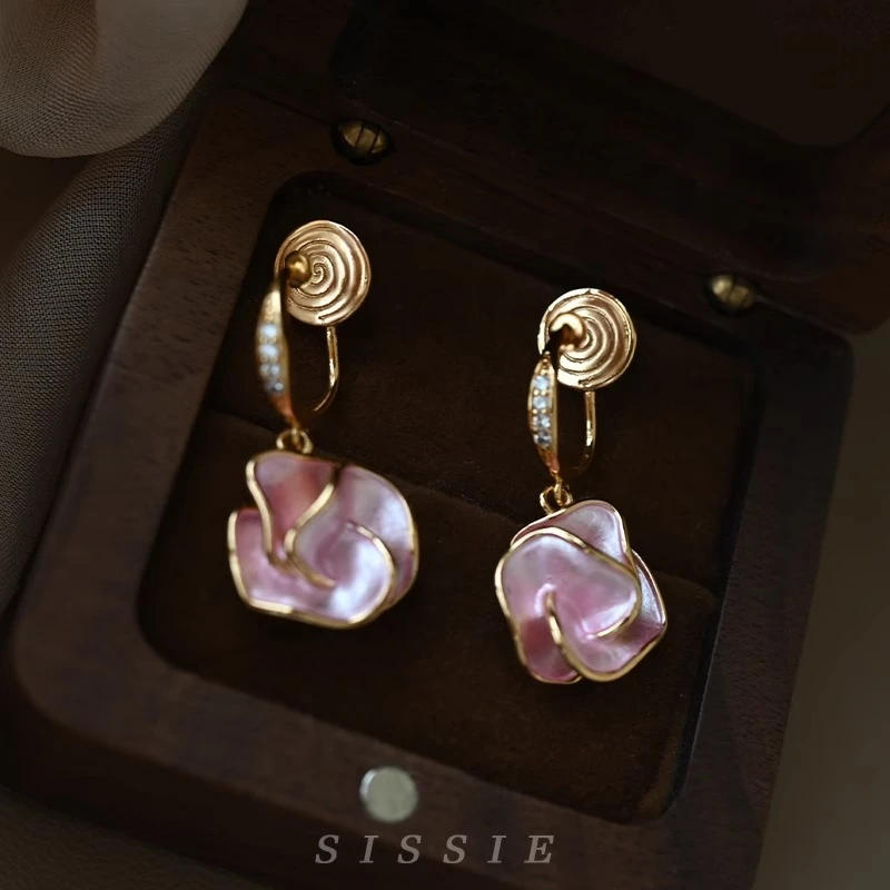 铜合金耳饰 新中式粉色山茶花耳饰蚊香盘耳夹无耳洞高级感小众