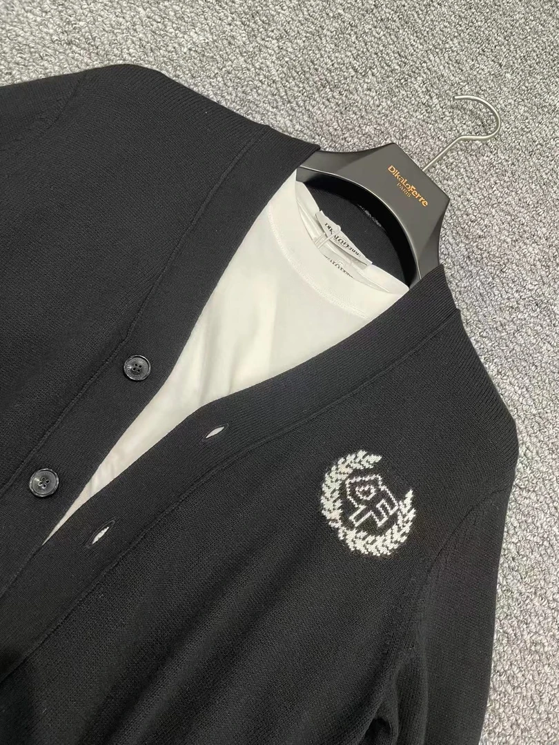 《迪卡里奥费雷》羊毛衫时尚男士经典长袖男羊毛开衫针织