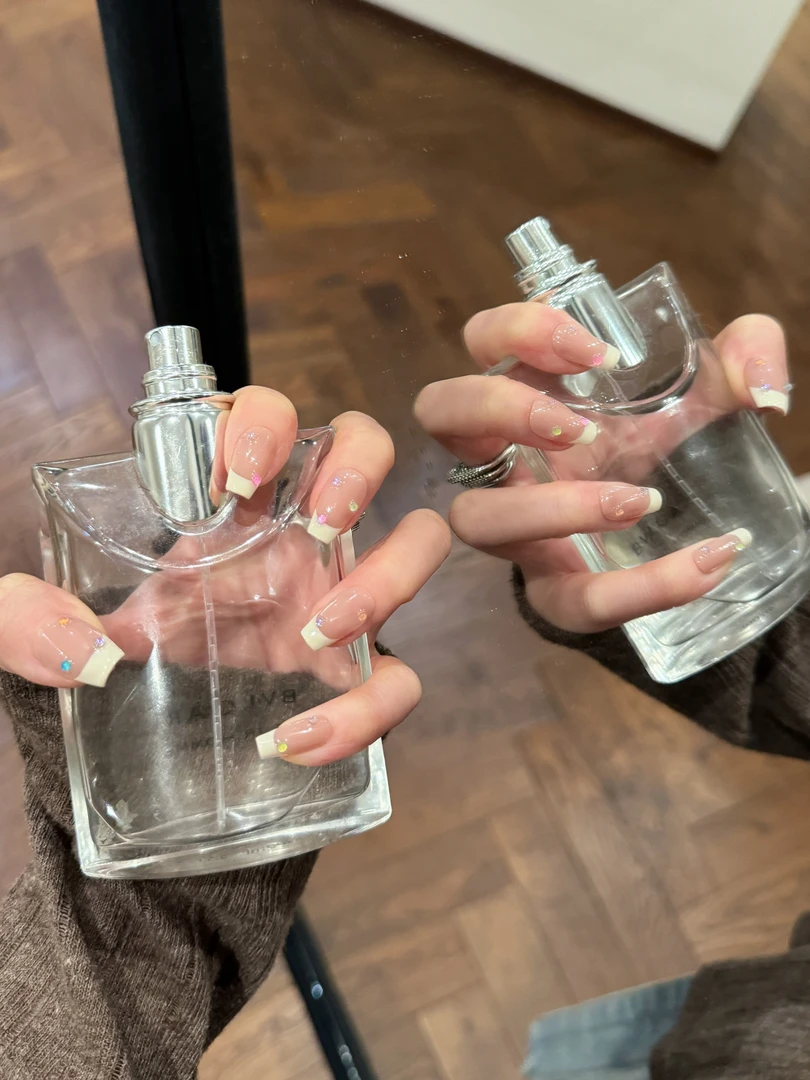 8124奶白彩色珠珠缤纷ins多巴胺纯手工穿戴甲美甲短梯可重复佩戴