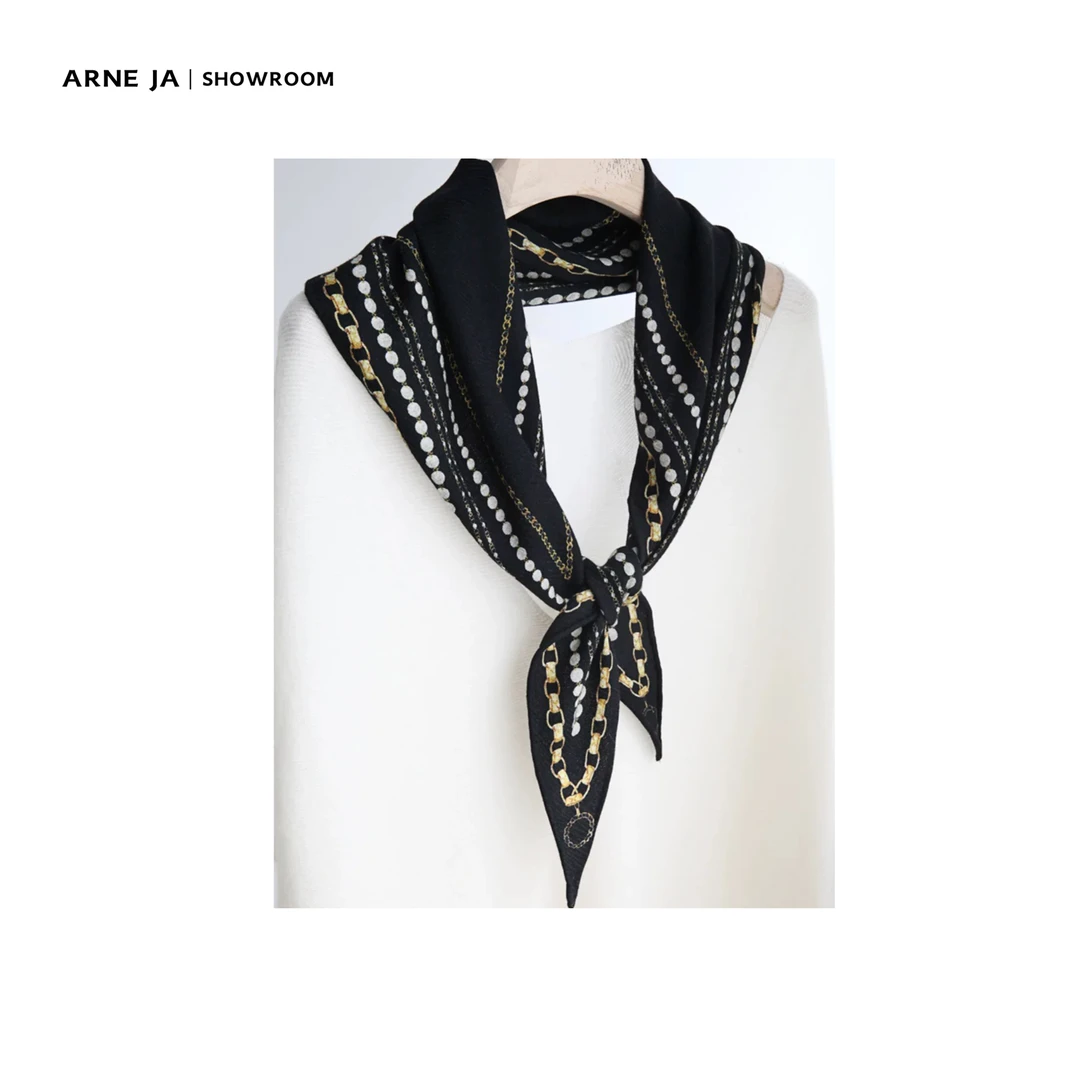 ARNE JA｜“嘉伯丽尔”珍珠链条小香肌理感丝菱形围巾