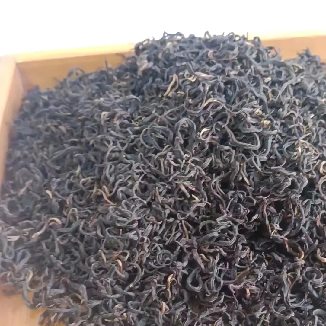 2025明前珍品红茶200克礼盒装，汤色金黄透亮，口感甘甜蜜香型，