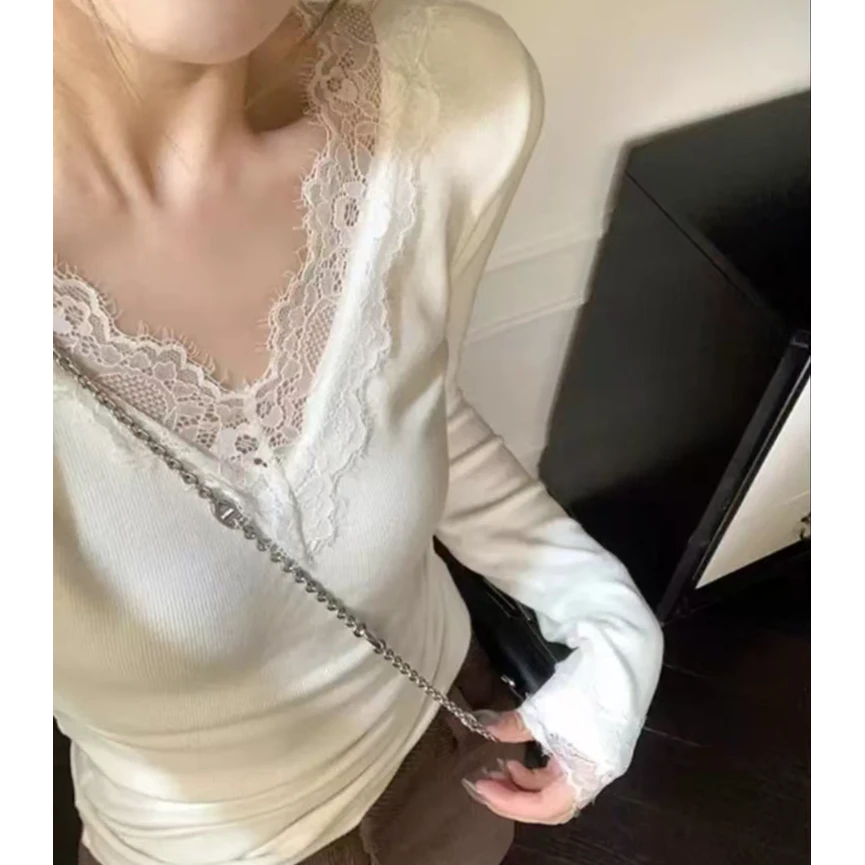 纯欲感蕾丝拼接领长袖打底衫女秋冬温柔风内搭弹力V领T恤上衣708