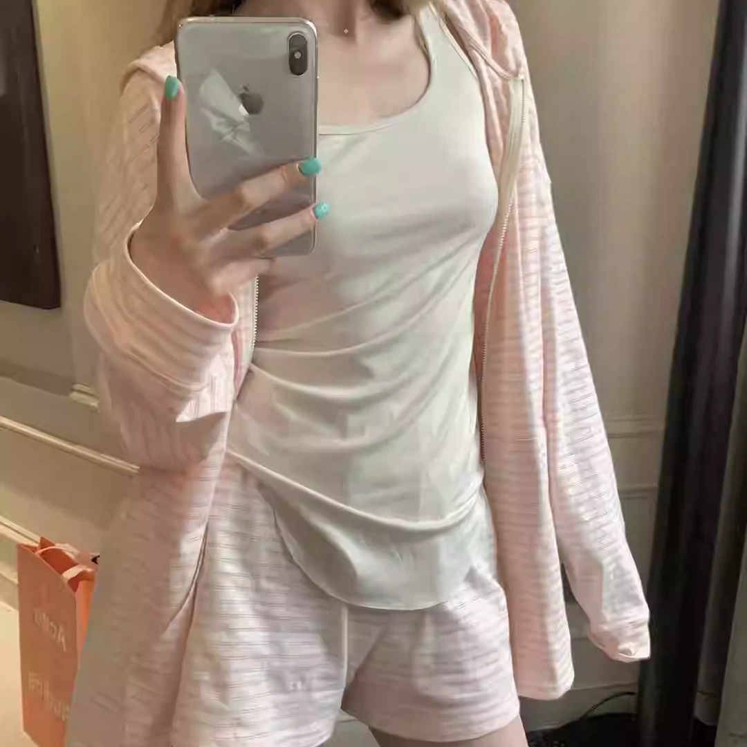 圆脸柒柒 夏秋设计感不规则U型下摆背心女无袖上衣TQQ24070016S