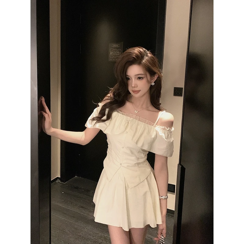 1邱肉瑶清 气质荷叶边一字肩上衣拼接蕾丝纯欲甜美百搭设计感