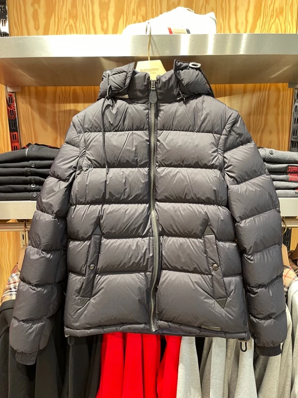 全新未使用 BURBERRY/博柏利 奥莱男士羽绒服