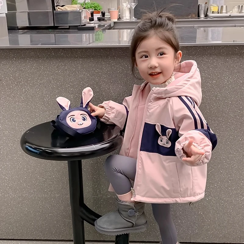 女童外套秋冬季2024新款洋气女宝宝冬装两面穿儿童连帽加绒冲锋衣