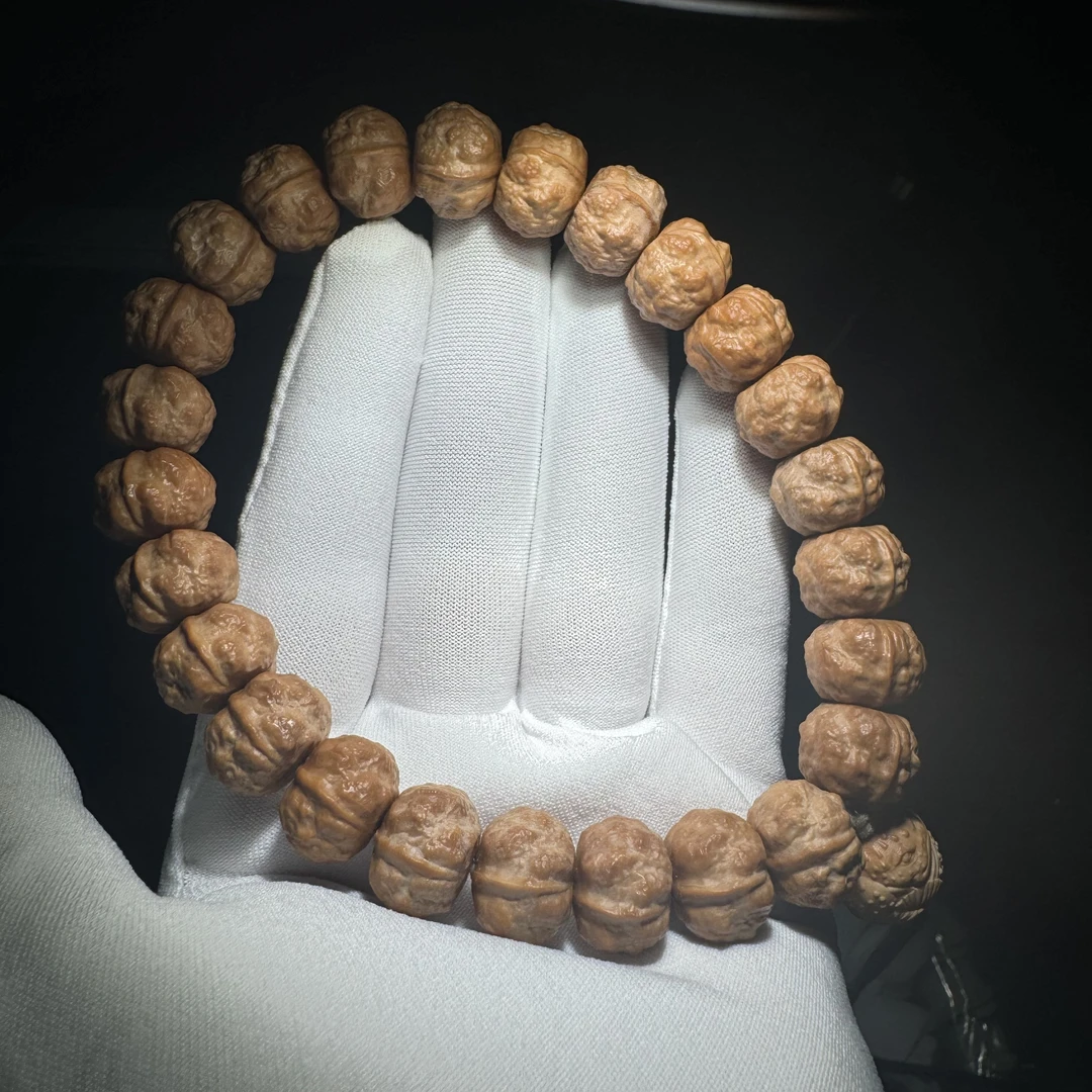 猴头核桃雕刻大尺寸矮壮蟾宗手持