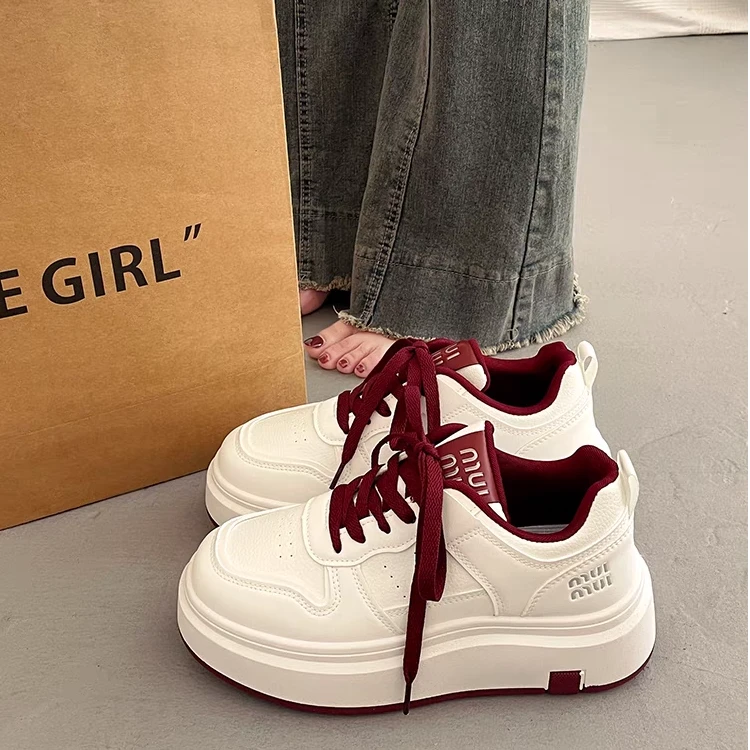 百搭厚底小白鞋女秋冬新款平底板鞋休闲运动鞋8701