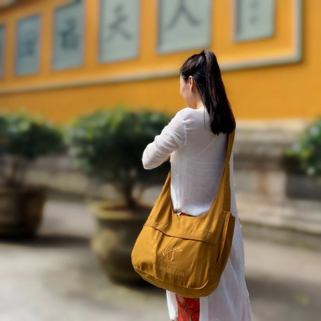 经典款普陀山通勤复古文艺轻便纯色单肩肩包斜跨复古文艺纯色时尚