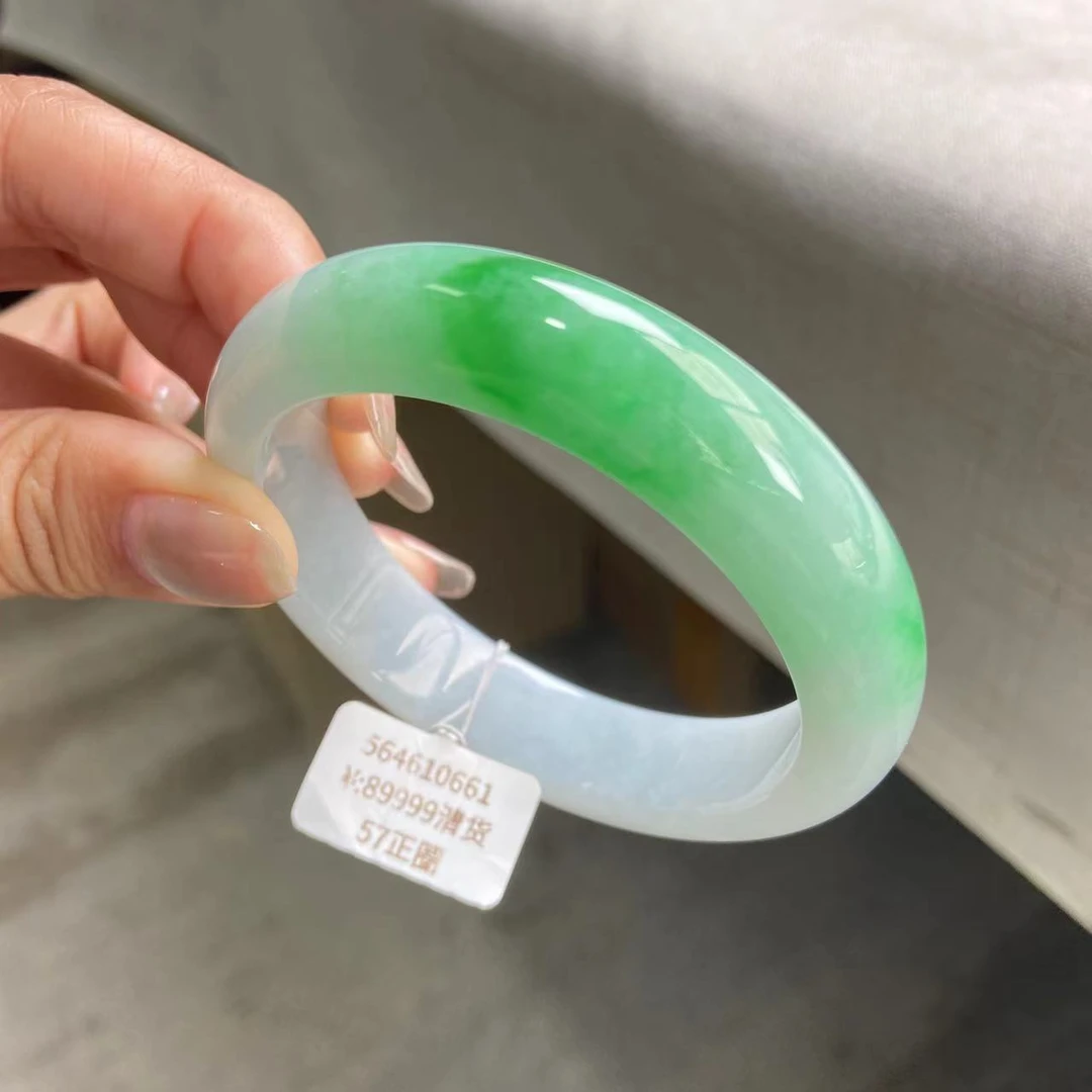 周氏珠宝57正圈翡翠手镯