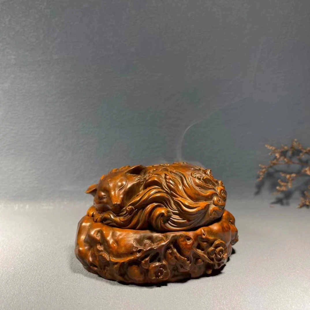 小叶黄杨木仿古做旧（九尾狐香炉）