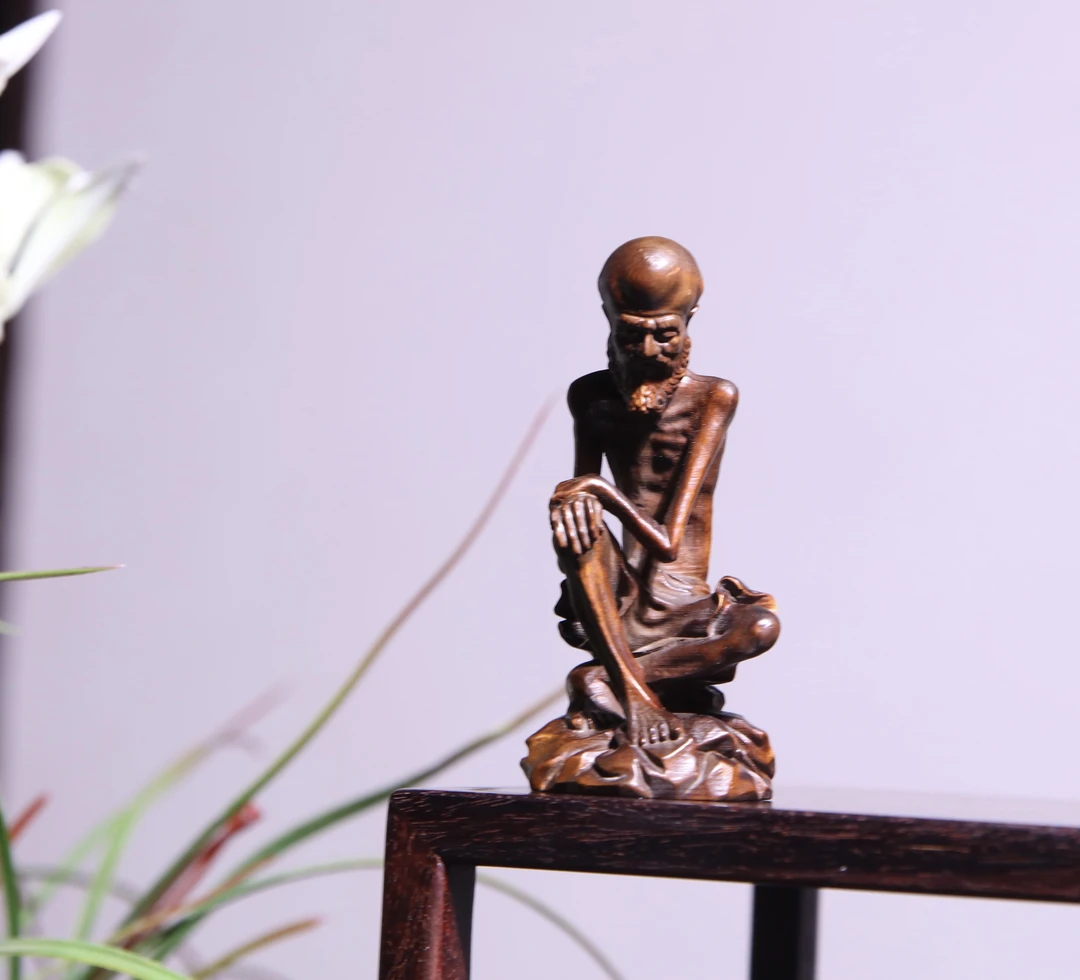 小叶黄杨木仿古做旧(瘦骨罗汉)摆件
