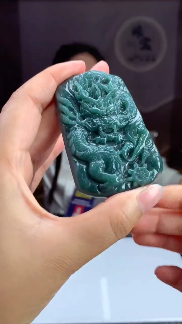 【闪购商品】定制翡翠未镶嵌挂件多样性发货（拍一发一）