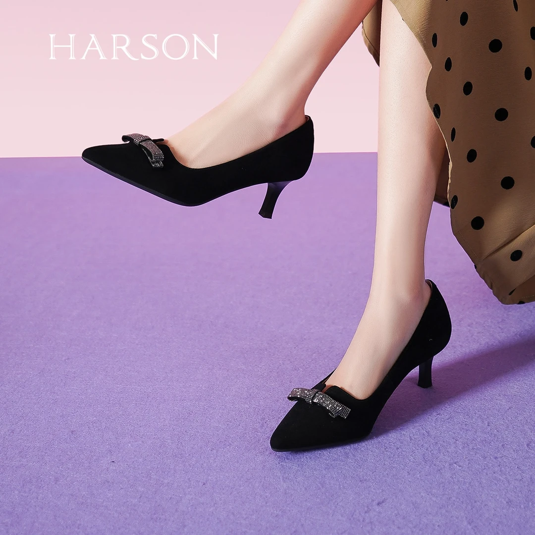 哈森单鞋女春秋浅口一脚蹬女鞋尖头水钻蝴蝶结黑色高跟鞋HS237171