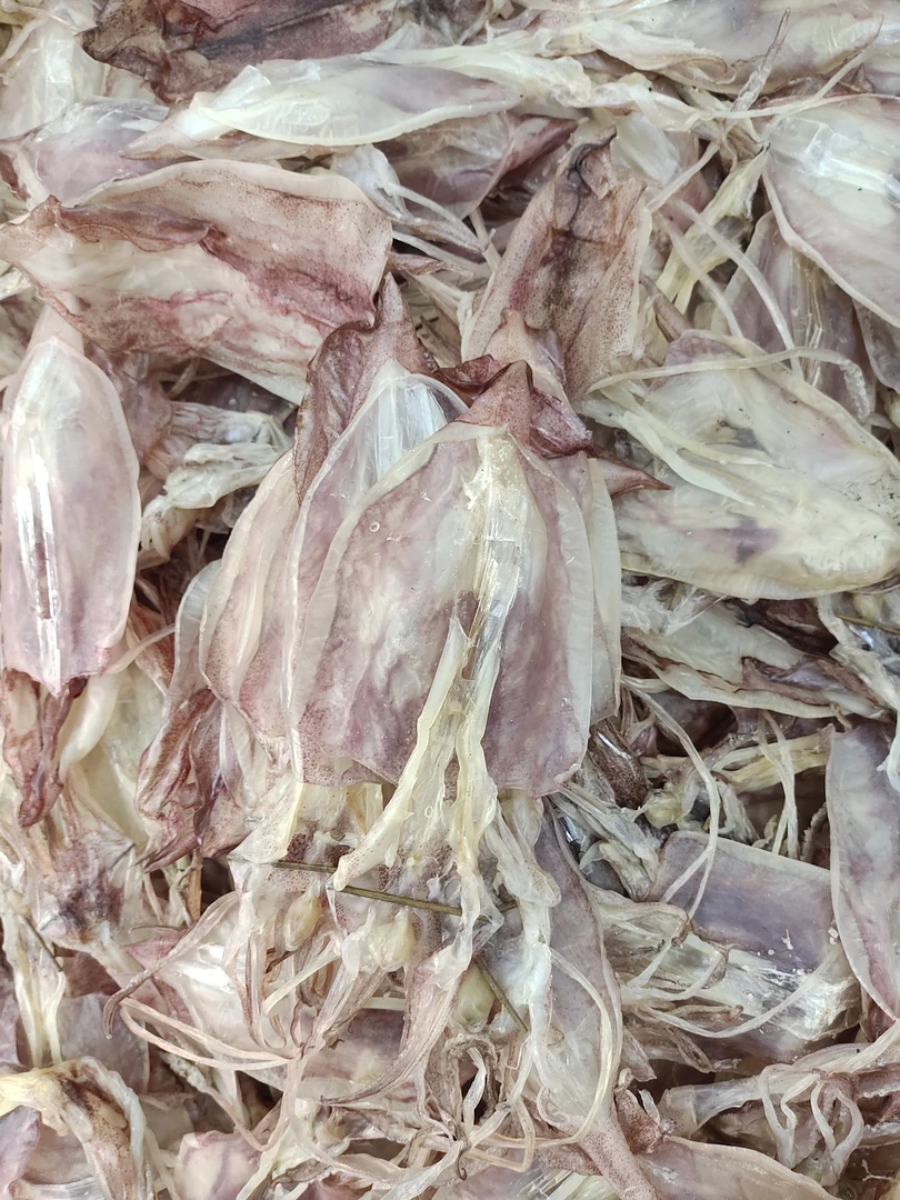 汕尾本港手钓鱿鱼干淡晒脆口适合烧烤煮粥