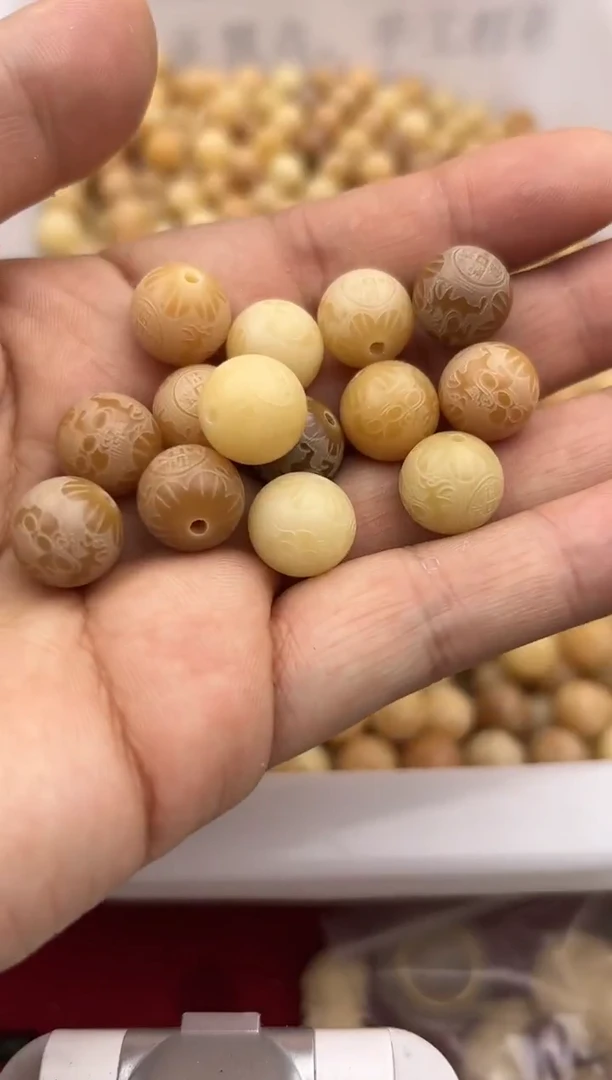 【闪购商品】白玉菩提手串12厘风化招财进宝108颗