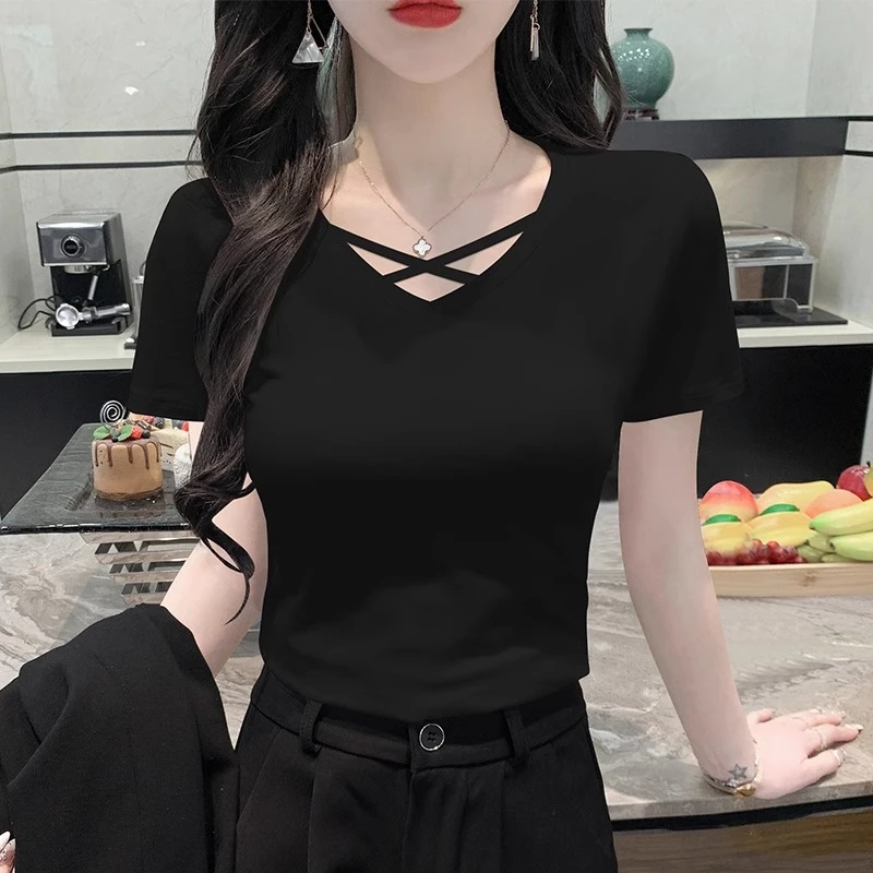 2025年夏季新款显瘦短袖v领t恤女紧身交叉设计感小众百搭洋气上衣