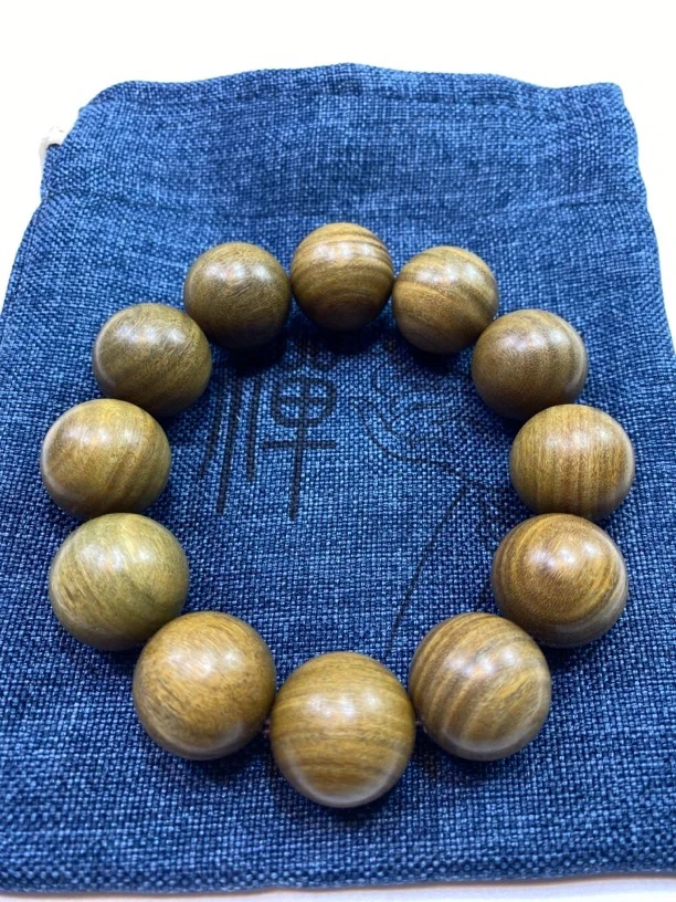 阿根廷绿檀秒沉水料2.0尺寸加盘玩袋一个