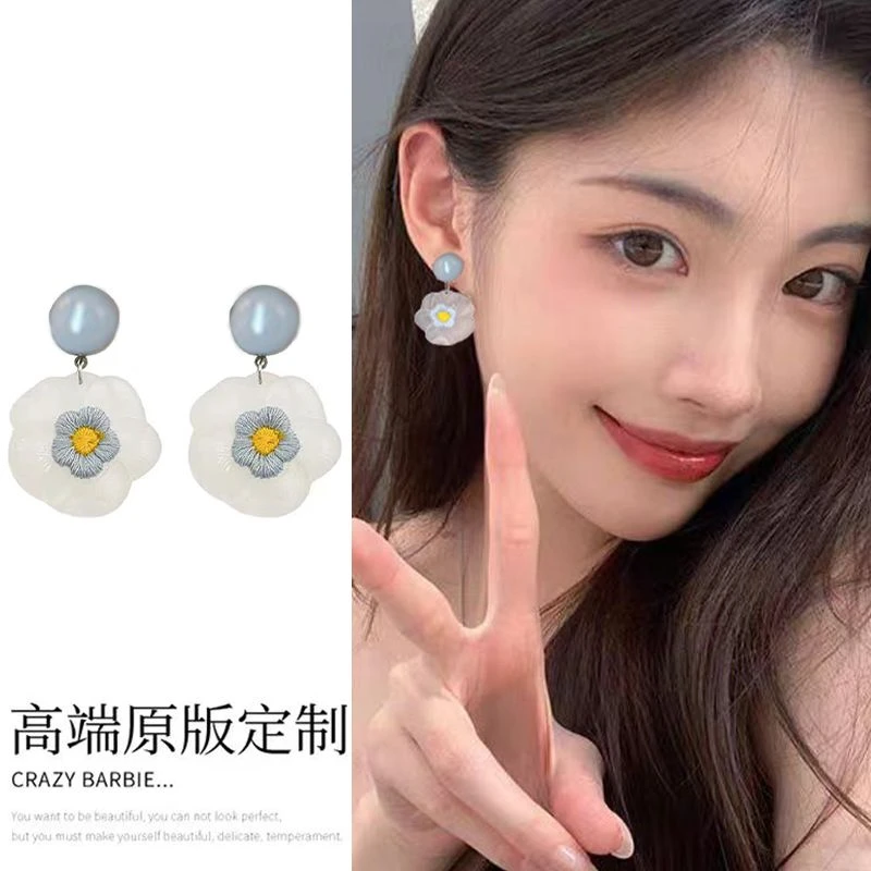 合金耳饰 爆款小清新甜美耳钉女花朵日韩森系耳环设计感氛围耳饰