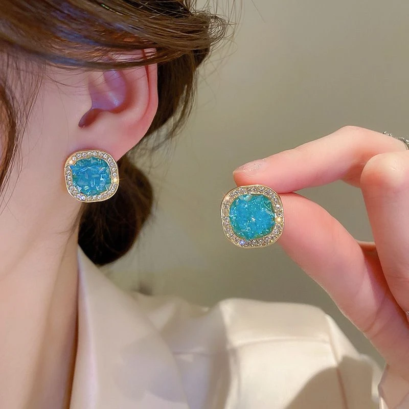 合金耳饰 2024秋上新蓝色珠珠方形耳环简约设计感气质耳钉耳饰女