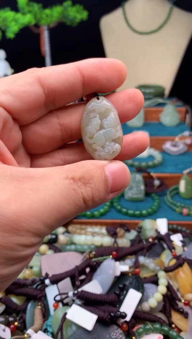 【闪购商品】和田玉颈饰未镶嵌多样性发货   拍一发一