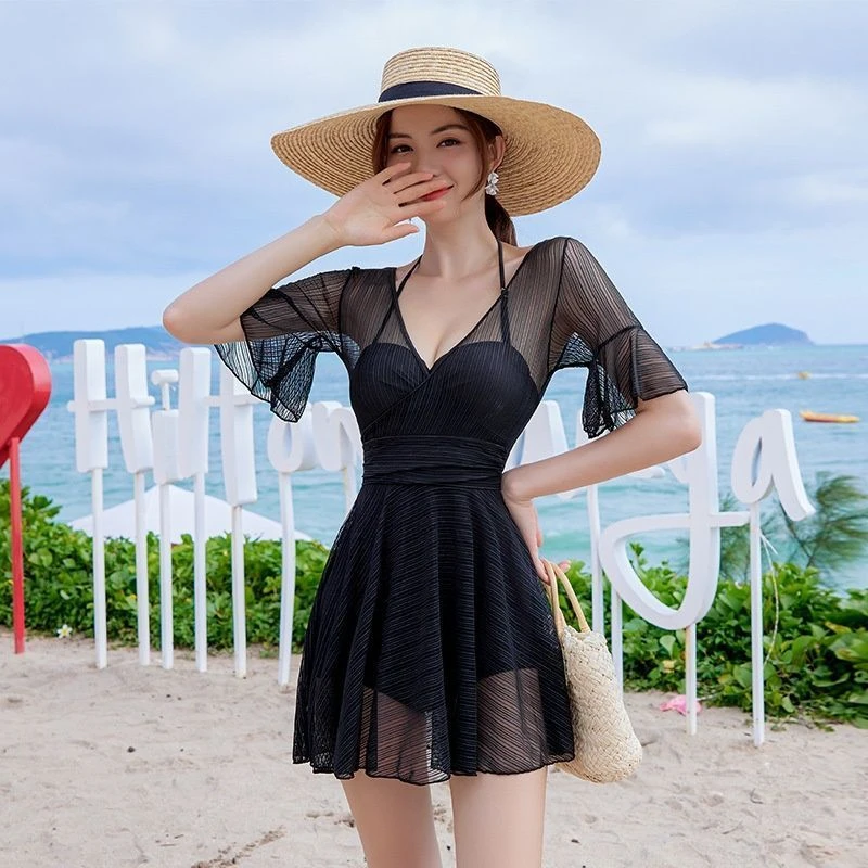 2025泳衣女仙女范连体温泉游泳衣蕾丝遮肚显瘦裙式泳装大码保守