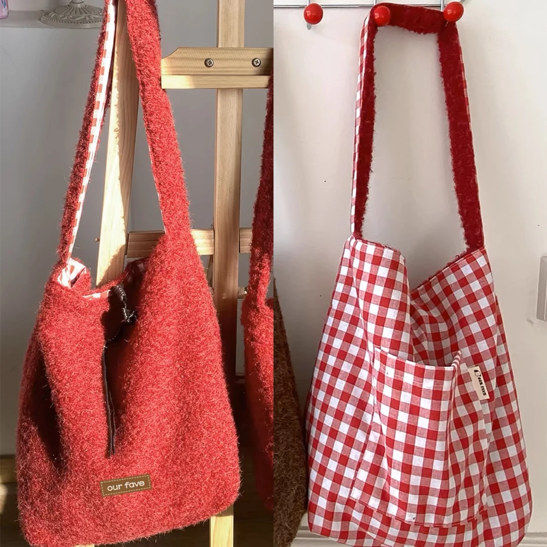 秋冬包新款复古红色毛绒大容量水桶包百搭单肩包袋小众休闲斜挎包