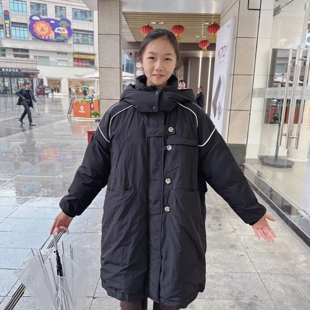 《丁丁优选》中大童男女童长款羽绒服