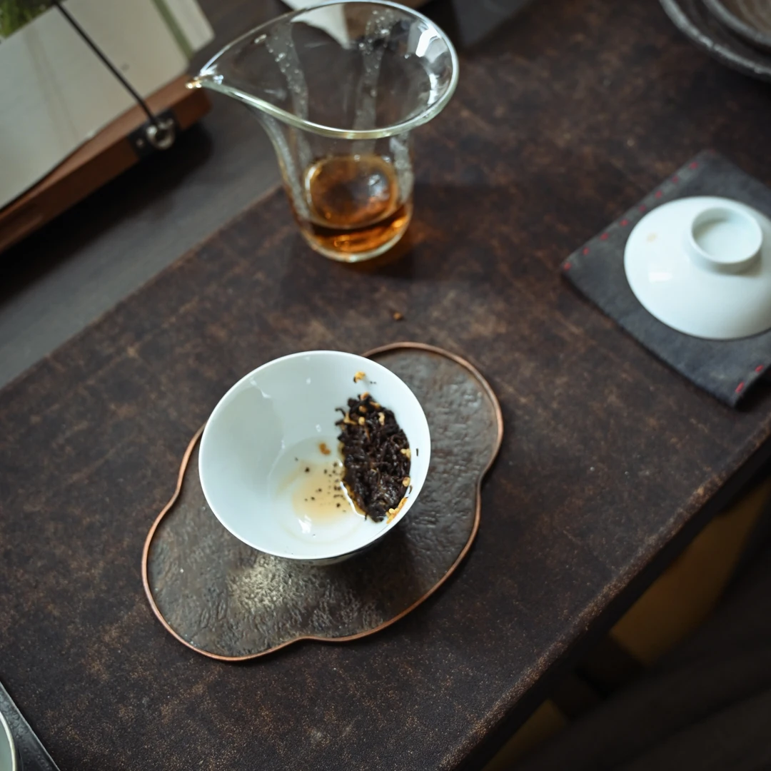 春喜铜手工锻打紫铜鎏银装饰盘