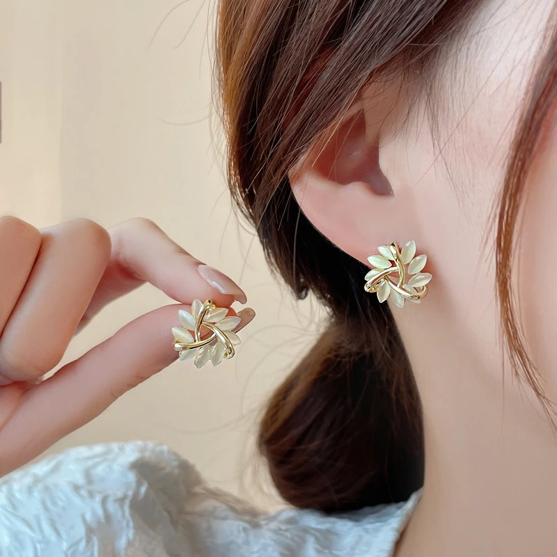 铜合金耳饰 气质轻奢精致耳坠简约时尚小巧耳环甜美小众百搭耳饰