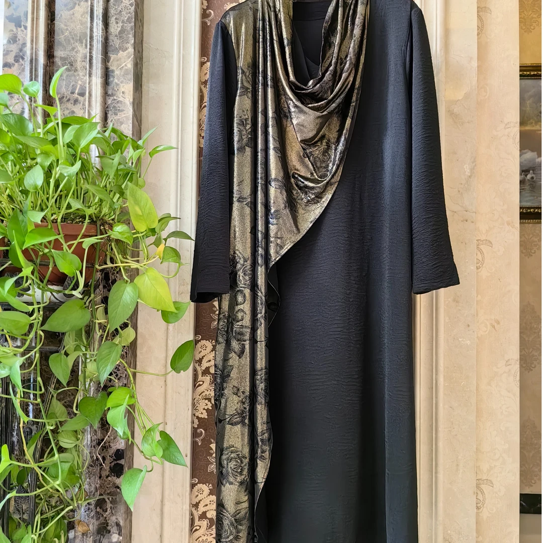 时尚新款女款高领气质设计师款连衣裙