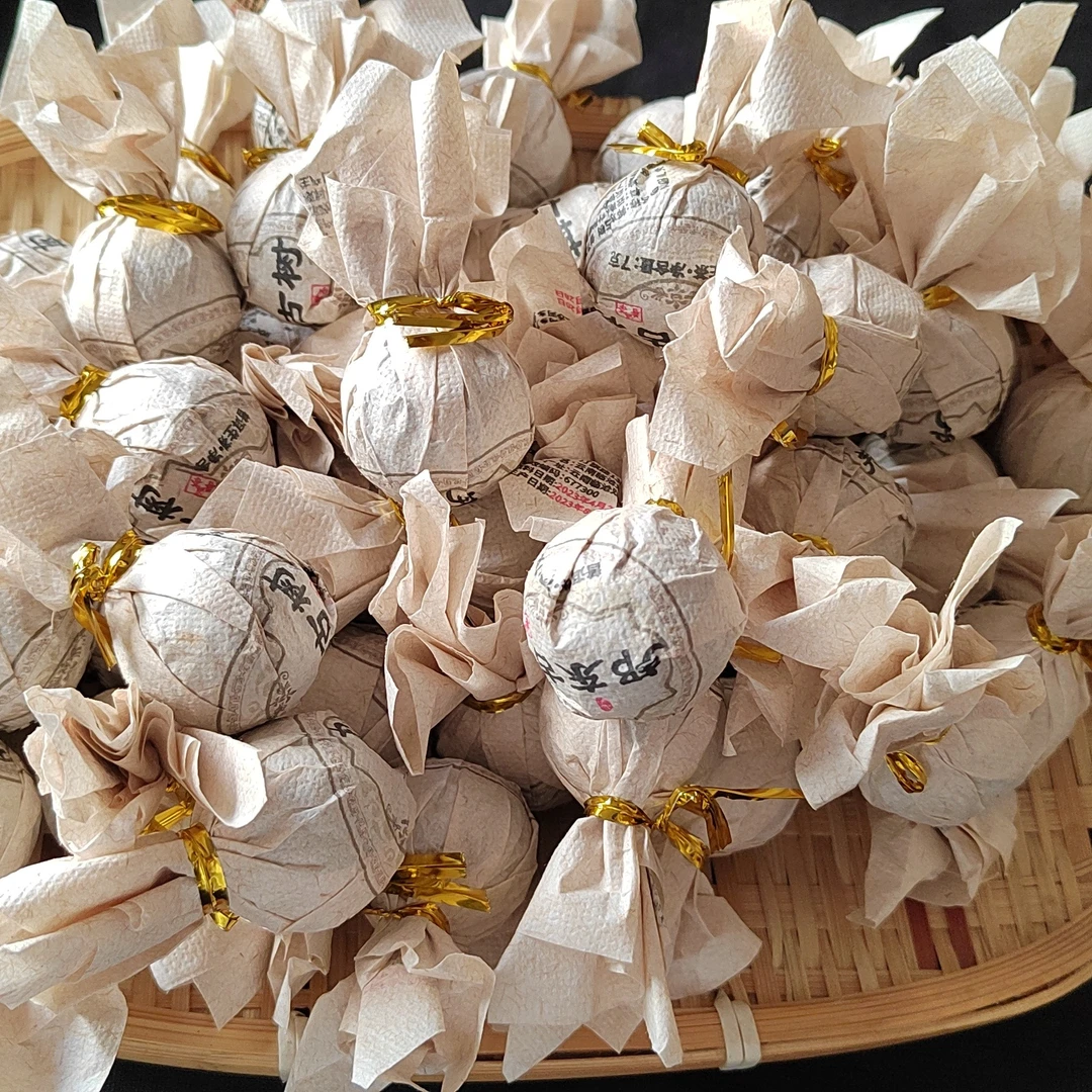 2023邦东古树普洱茶（生茶）紧压茶7克龙珠