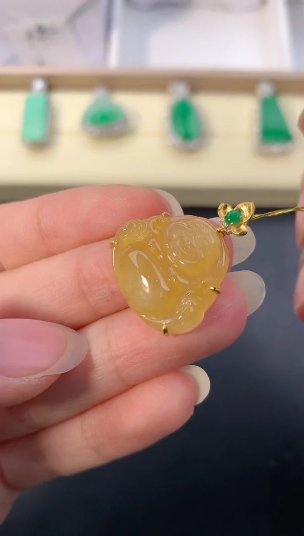 【闪购商品】翡翠颈饰18K金镶嵌D331