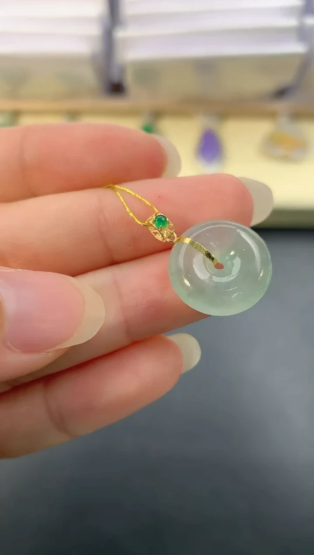 【闪购商品】翡翠颈饰18K金镶嵌X958