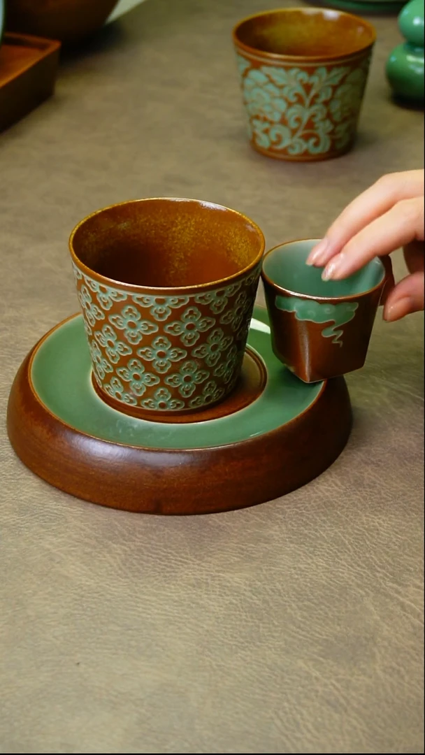 【闪购商品】龙泉青瓷手工主人杯套组