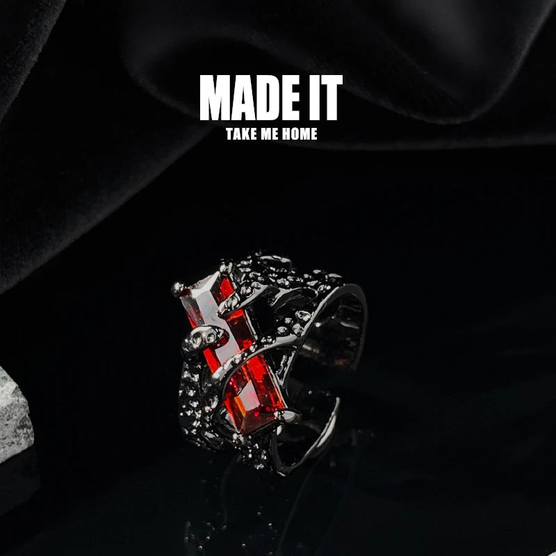 铜合金合成锆石戒指 MT013-Ins风镶嵌红锆石高级感开口黑金戒指