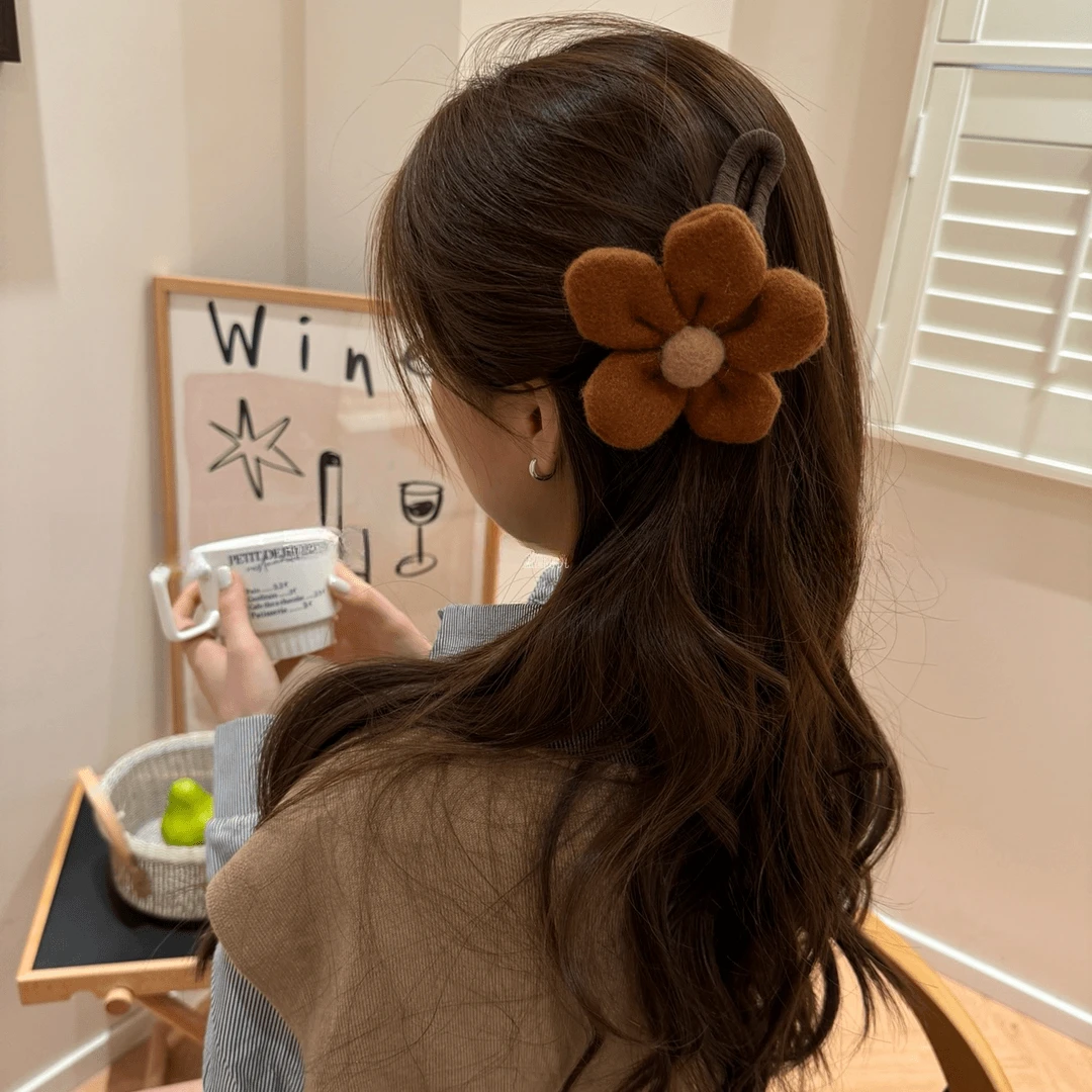 毛绒花朵鸭嘴夹~秋冬韩系氛围感花朵一字夹超大号后脑勺盘发发夹