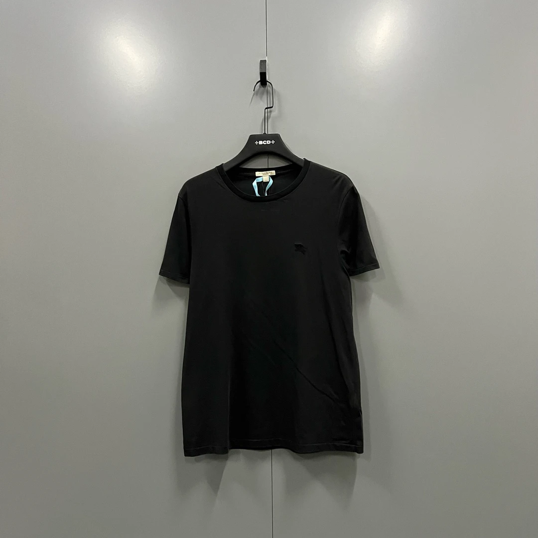 （jpy）113 Burberry 巴宝莉 黑色刺绣骑士短袖 L码/95新/公价4500