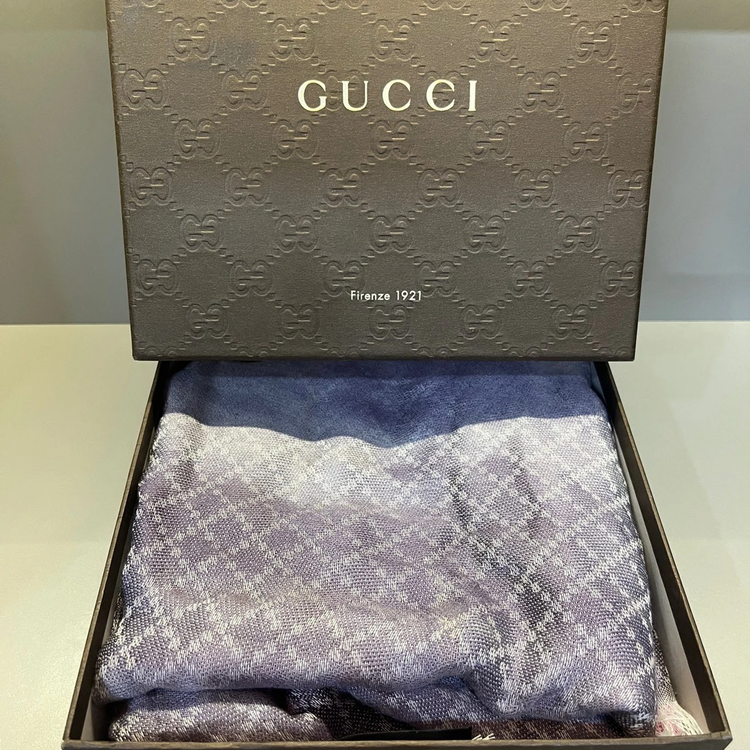 （pm）gucci围巾配件齐全 带盒带小票 全新 公价5600 863512